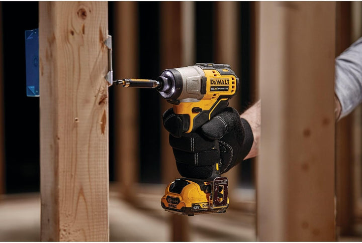 Dewalt DCK2110L2T-QW Akku-Schrauber-Set, 12V / 3Ah, Schwarz/Gelb