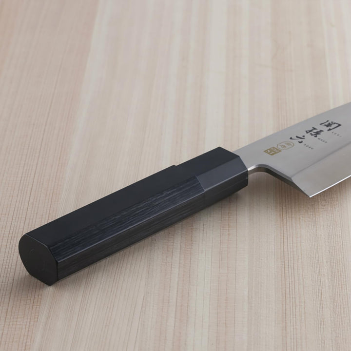 KAI Seki Magoroku Kinju Deba japanisches Kochmesser - Klinge mit 19 cm - Gesamtlänge 32cm - Asiatisc