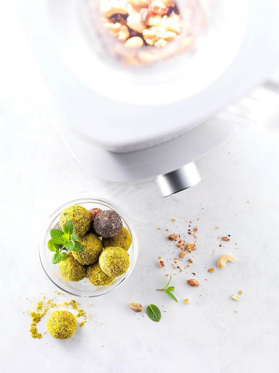 ZWILLING ENFINIGY Hochleistungsstandmixer Pro 1.8 Liter, Mixer mit Edelstahl-Winglet-Klinge & Gleich