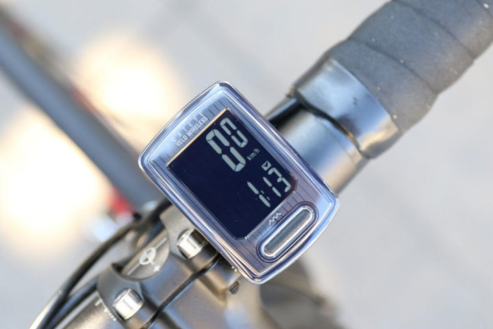 Cateye Velo Fahrradcomputer Stealth Edition, kabellos, Schwarz