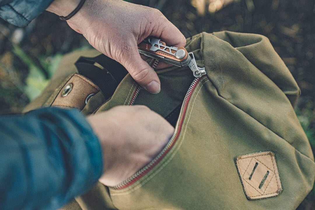 Gerber Taschenmesser mit 8 Funktionen, Multitool mit glatter Klinge, ArmBar Cork, Dunkelgrau, Edelst