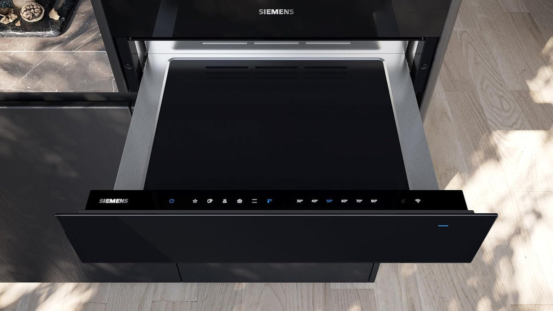 Siemens BI710C1B1 iQ700, Smarte Wärmeschublade, 60 x 14 cm, Schwarz, Niedrigtemperaturgaren, Teller