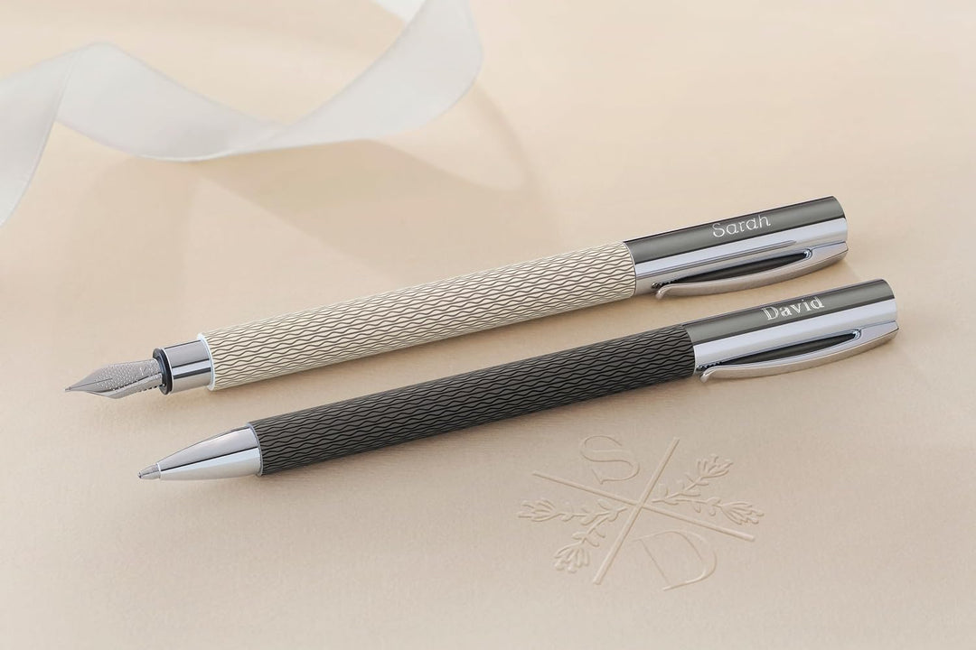 Faber-Castell 149620 - Füller Ambition OpArt White Sand, Federbreite M, inkl. Geschenkverpackung Whi