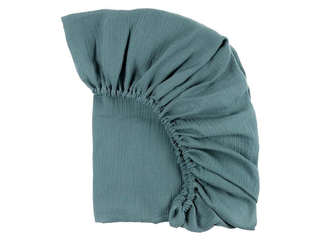 KraftKids Spannbettlaken Musselin Musselin nilblau aus 100% Baumwolle in Grösse 140 x 70 cm, handgea