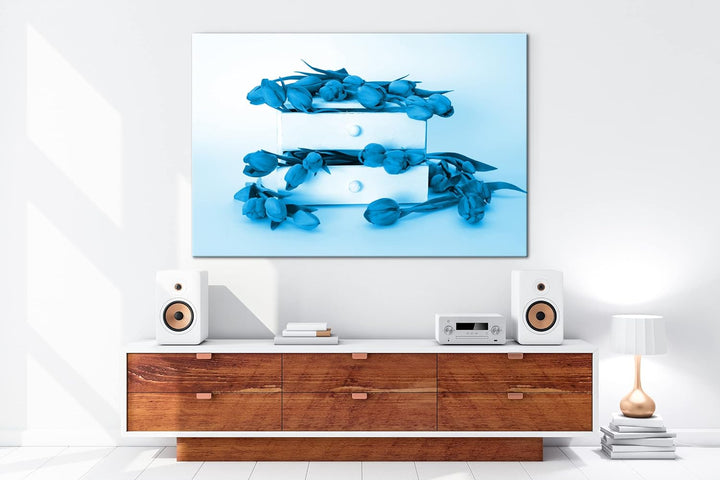 deyoli wild verstreute Tulpen Format: 80x60 Effekt: Monocrome Blau als Leinwand, Motiv fertig gerahm