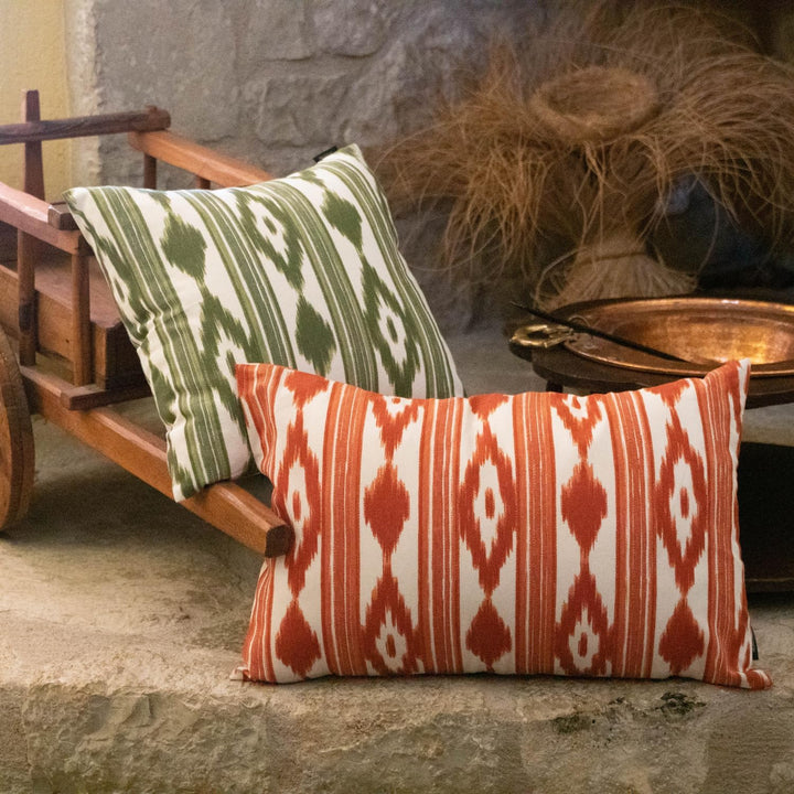 TRESMESTRES Sofa Kissenbezüge - Mediterranes Design, Lebendige Farben, Ikat-Muster - Deko Kissenbezü