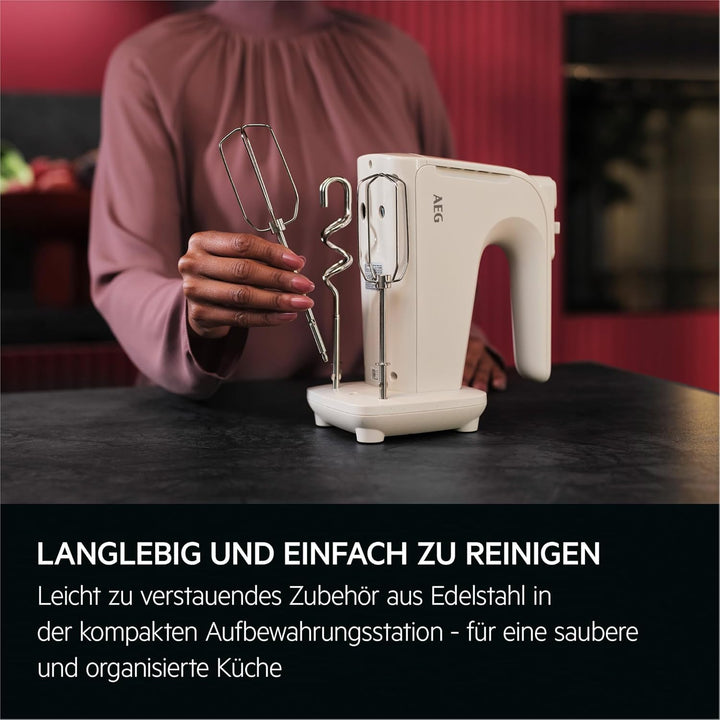 AEG Handmixer / 5 Geschwindigkeitsstufen / Turbo-Funktion für Höchstleistung / Auswurftaste / 2 Rühr