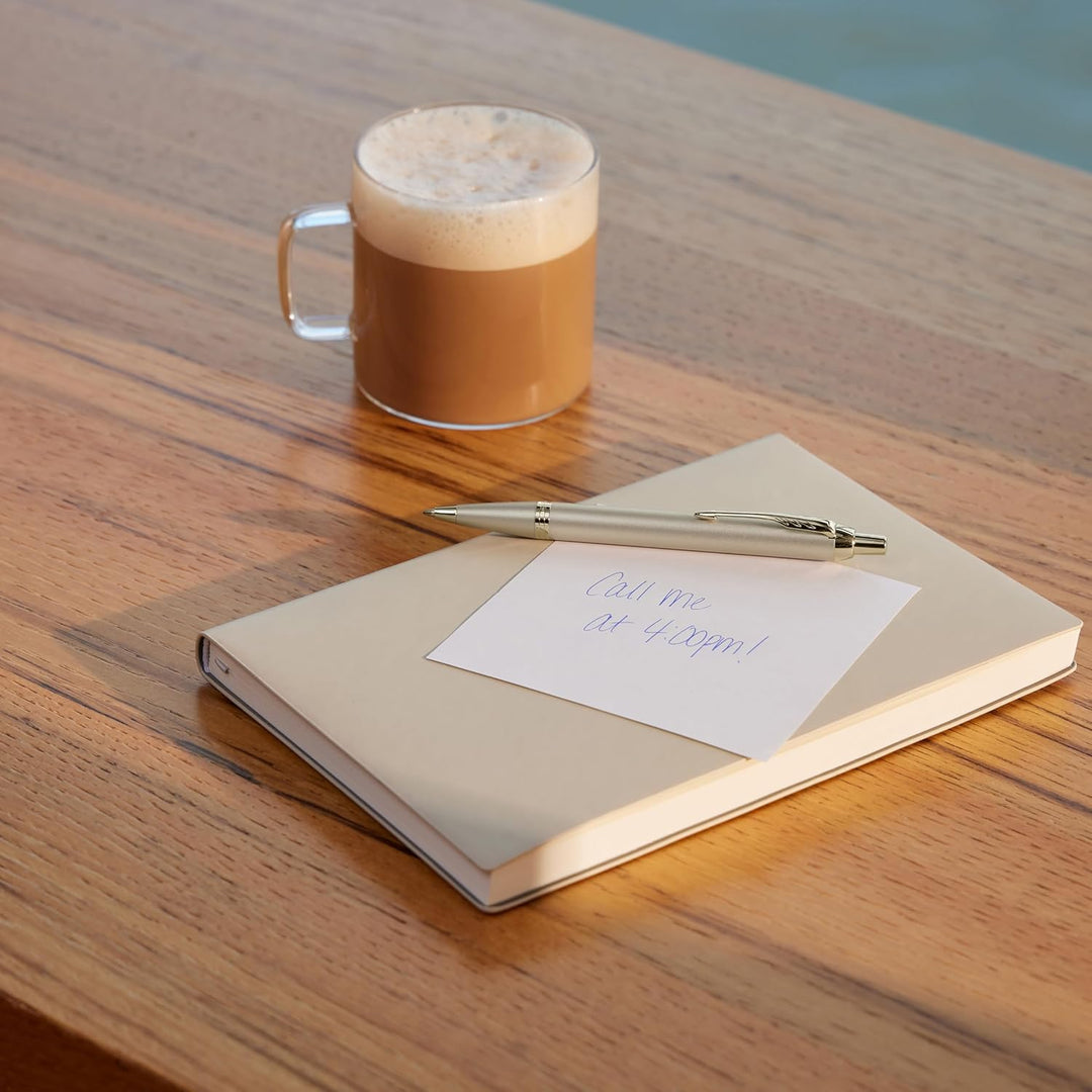 PARKER IM Einfarbiger Kugelschreiber | Champagner-Finish und Zierleisten | mittlere Spitze | blaue T