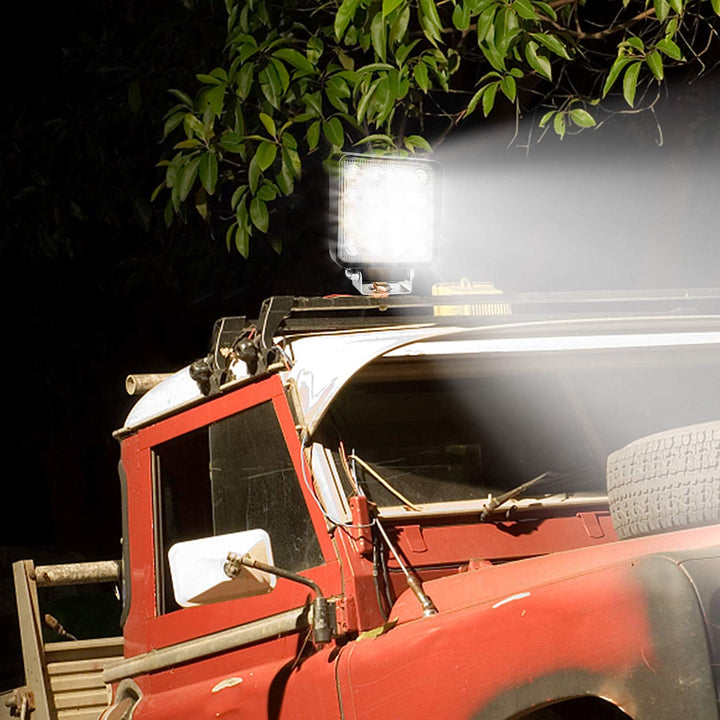 NAIZY 4 * 48W Quadrat LED Arbeitsscheinwerfer 12V Zusatzscheinwerfer 4320LM Offroad Reflektor Flutli