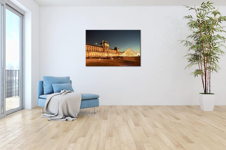 deyoli Museums Pyramide in Paris Format: 80x60 als Leinwandbild, Motiv fertig gerahmt auf Echtholzra