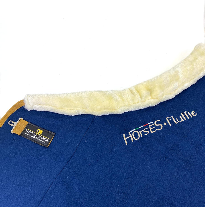 Horses, Flauschige Pile-Pferdedecke mit Pelleinsatz am Hals, für Spaziergänge ideal und bequem, mit
