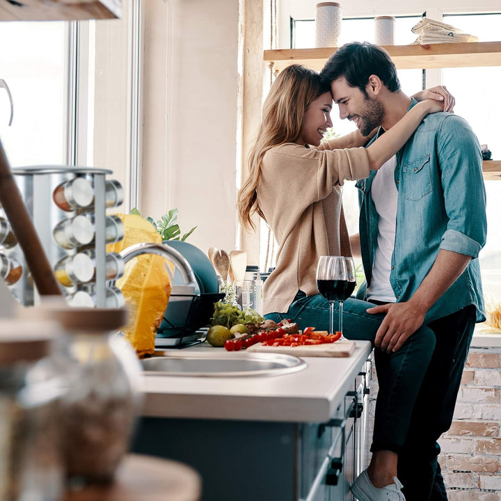 Relaxdays Gewürzkarussell mit 20 Gewürzgläsern, 360° drehbar, Gewürzdosen zum Streuen, 34,5 cm hoch,