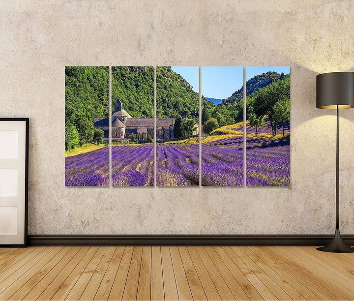 islandburner Bild auf Leinwand Blühendes Lila Lavendelfeld In Der Abtei Senanque In Gordes Provence
