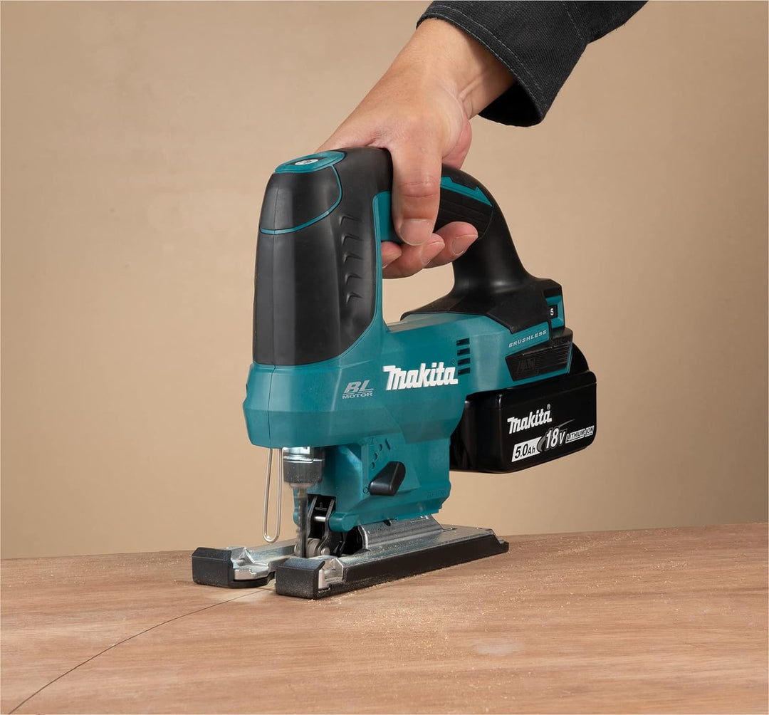 Makita DJV184RTJ 18V Li-Ion LXT Brushless Puzzle komplett mit 2 x 5,0 Ah Akkus und Ladegerät im Makp