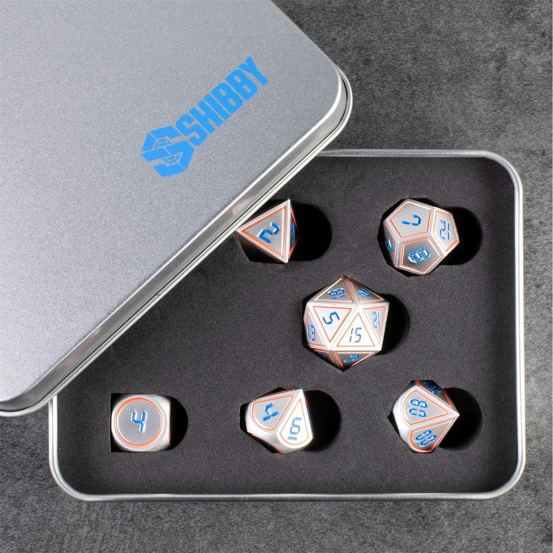 shibby 7 polyedrische Metall-Würfel für Rollen- und Tabletopspiele in Digital Optik D1 inkl. Aufbewa