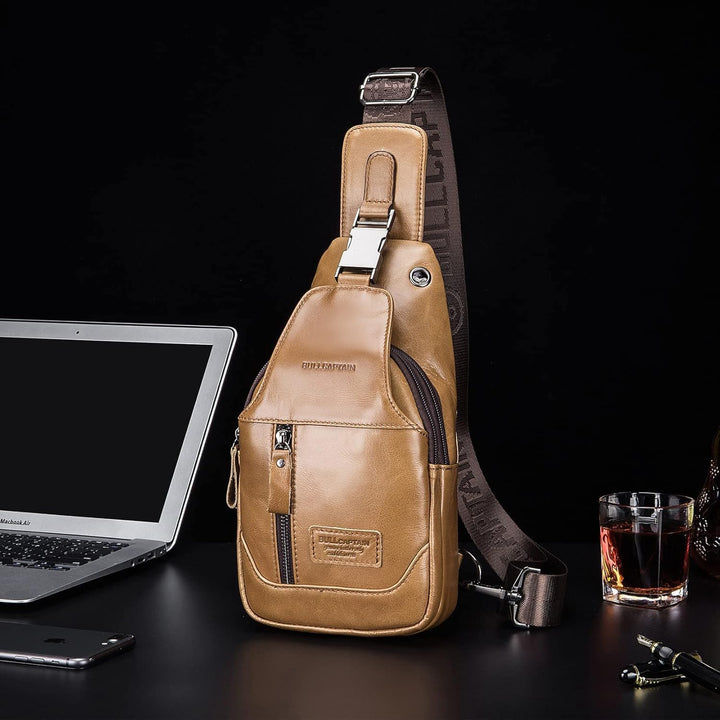 LOONGYOON Herrenbrusttasche aus Leder Umhängetasche mit Kopfhöreröffnung Studie über Sportreisen Mul