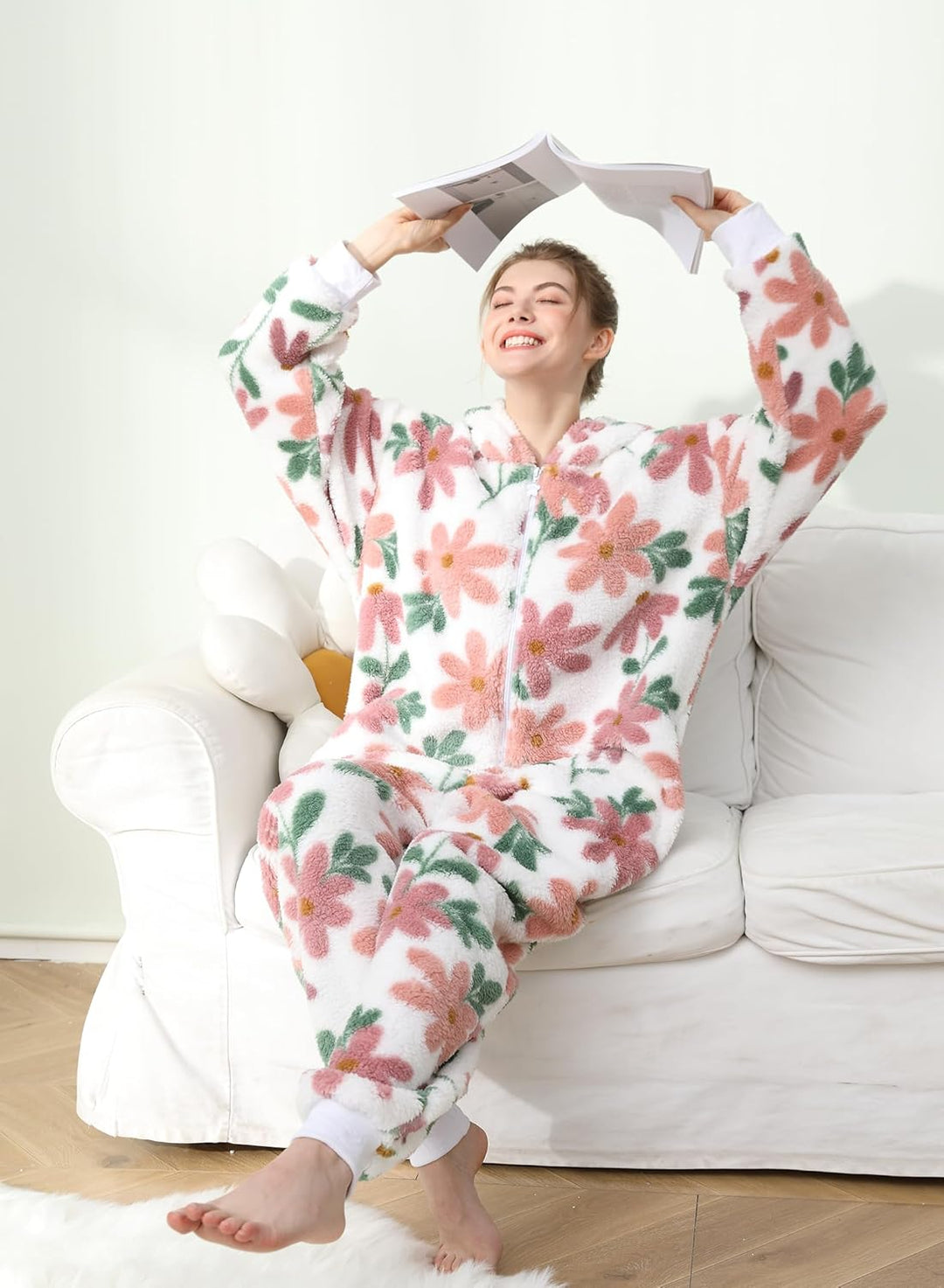 Focupaja Damen Fuzzy Pyjamas mit Kapuze Erwachsene Onesie Reissverschluss Warmes Fleece Gedruckt Wei