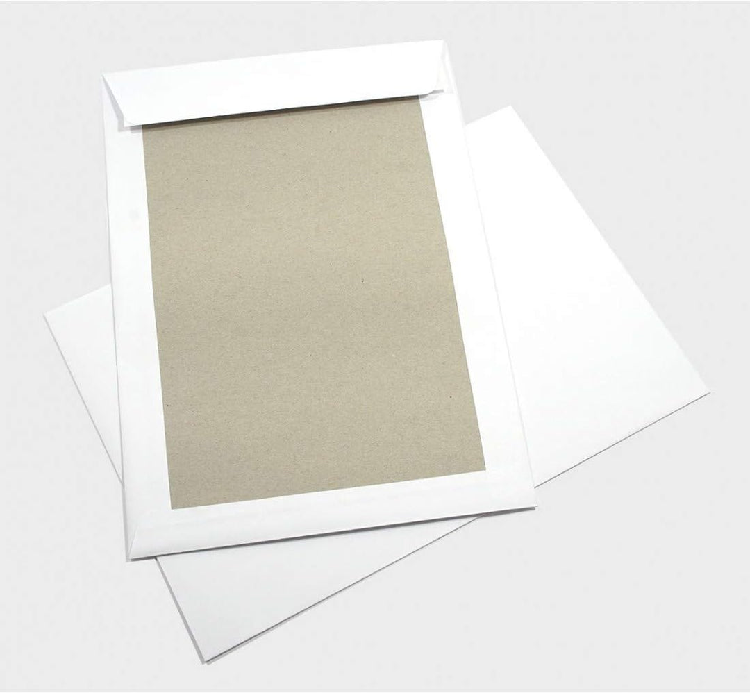 Netuno 100x weisse Versandtaschen DIN B4 B4 mit Papprückwand aus Graupappe 250 × 353 mm 400g Karton-