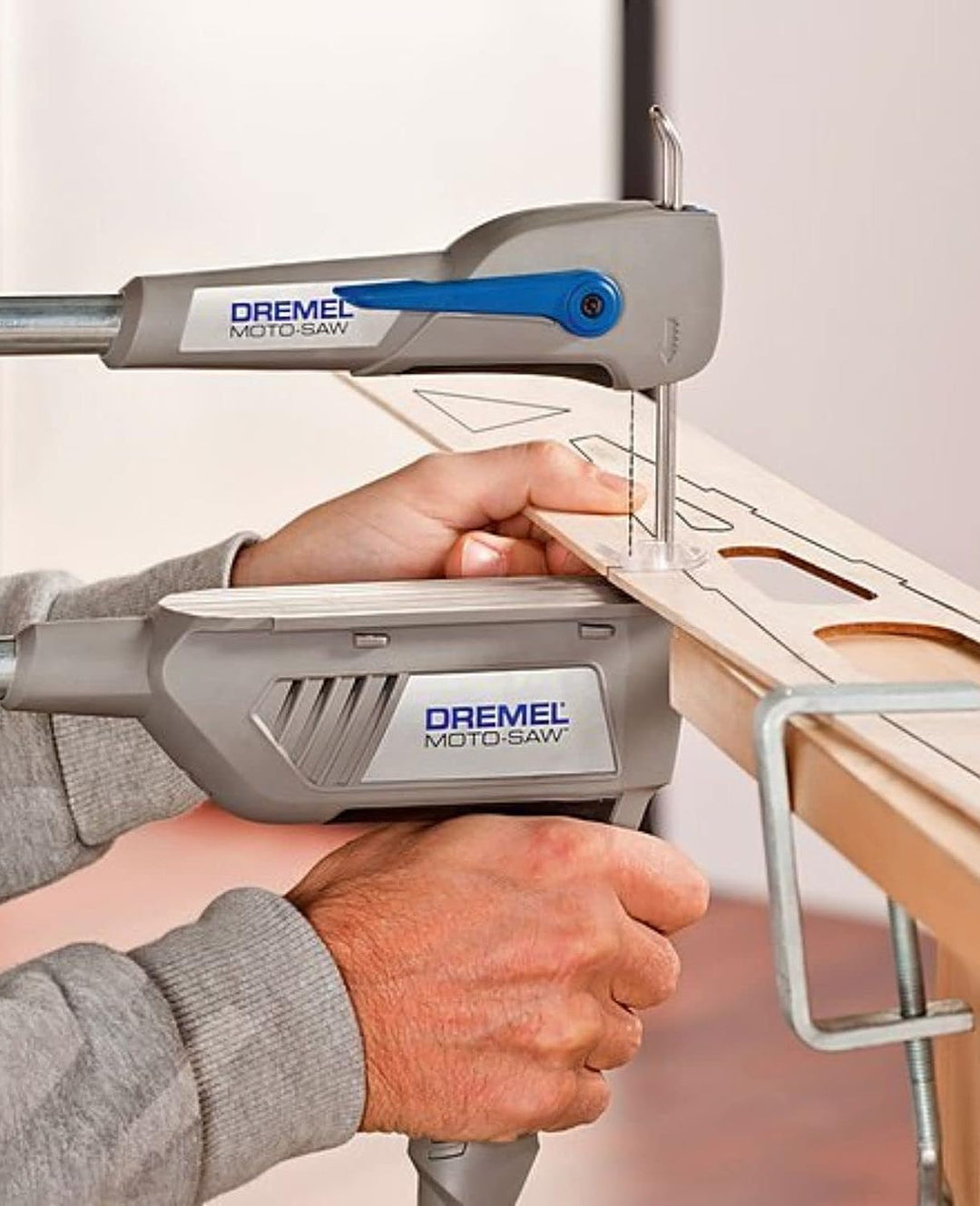 Dremel MS20 Moto-Saw Dekupiersäge, kompakte 2-in-1-Tischkreissäge (70 W) mit 1 Zubehörteil und 5 Säg