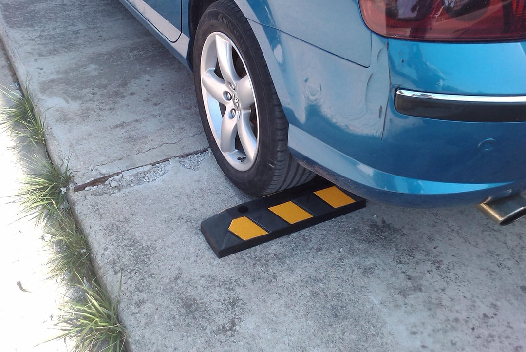 SNS SAFETY LTD Gummi Radstopp-Parkplatzbegrenzung für Parkplätze und Garagen, Farbe Schwarz-Gelb, Ab