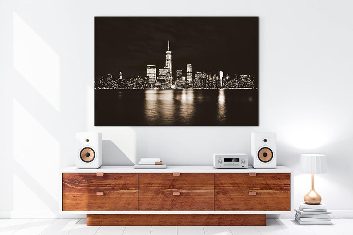 deyoli New York Manhatten bei Nacht Format: 80x60 Effekt: Sepia als Leinwandbild, Motiv fertig gerah
