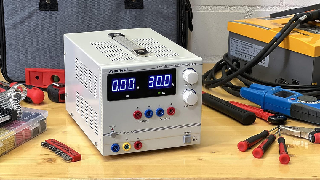 PeakTech Digtial Labornetzteil - Labornetzgerät 0-30V / 0-5A DC, stabilisiert, linear regelbar, 1 St
