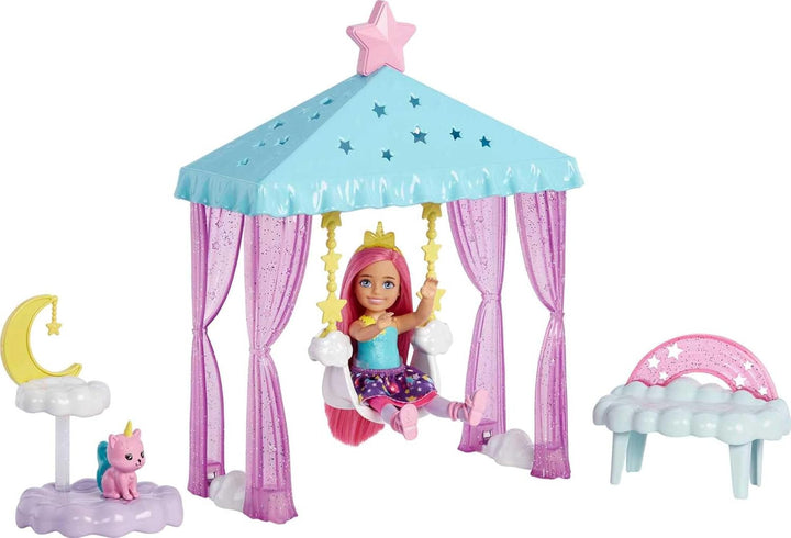 Barbie Dreamtopia, Barbie Chelsea Puppe mit rosa Haaren, gelbe Einhornkrone, rosa Einhornkatze, Wolk