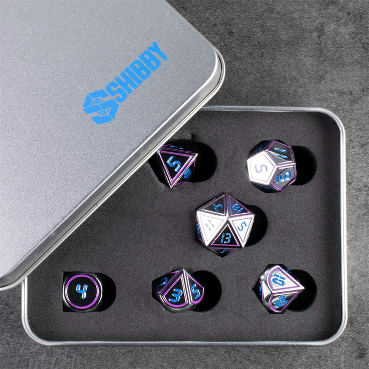 shibby 7 polyedrische Metall-Würfel für Rollen- und Tabletopspiele in Digital Optik D2 inkl. Aufbewa