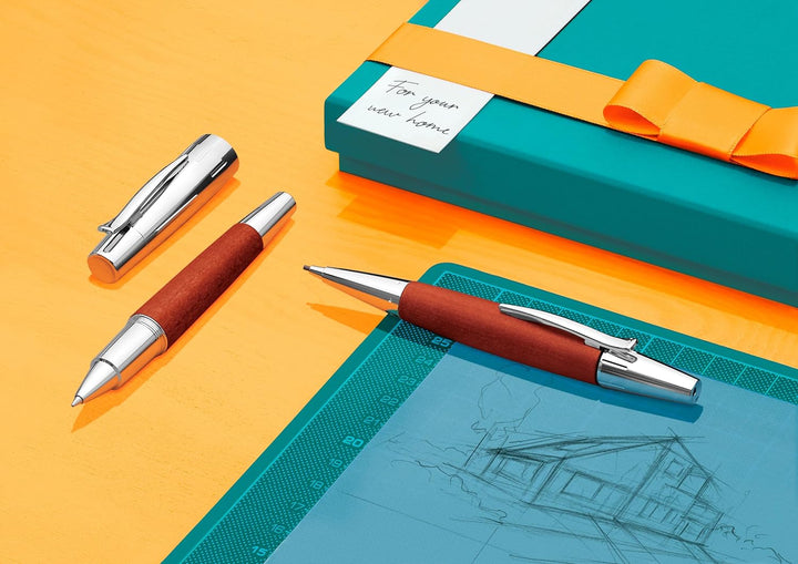 Faber-Castell 148205 - Tintenroller e-motion Holz, braun, Strichstärke 0,5 mm, Mine schwarz, inkl. G