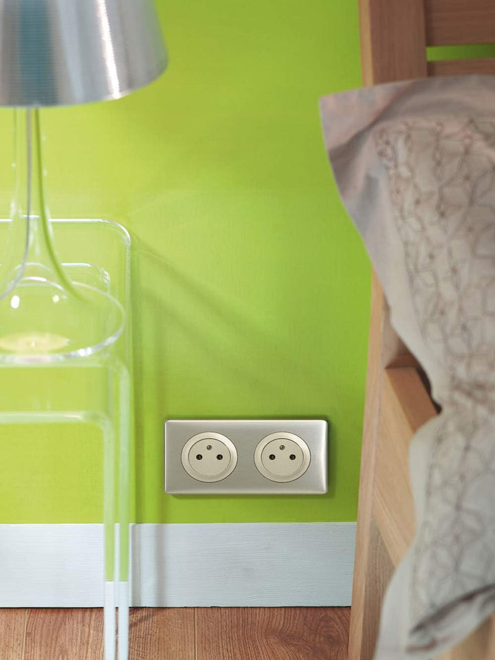 Legrand Céliane Komplettset, 2 Steckdosen, 2-polig, mit Erdung verdrahtet/Einbaudose, 230 V, grau, 2