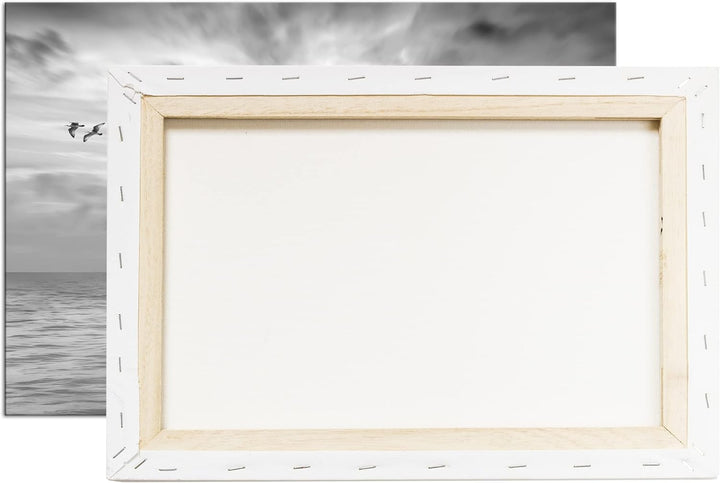 deyoli verspielter Fischer auf seinem Boot Effekt: Schwarz&Weiss Format: 80x60 als Leinwandbild, Mot