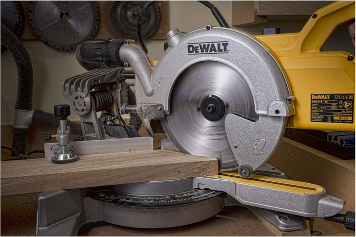 DeWalt Extreme Kreissägeblatt (für Radialarmsägen, Sägeblatt-Ø 250, Bohrung 30 mm, Schnittbreite 2.8