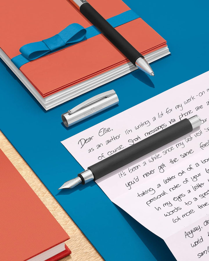 Faber-Castell 148140 - Füllfederhalter AMBITION Edelharz, Feder: M, Schaftfarbe: schwarz / silber Ed