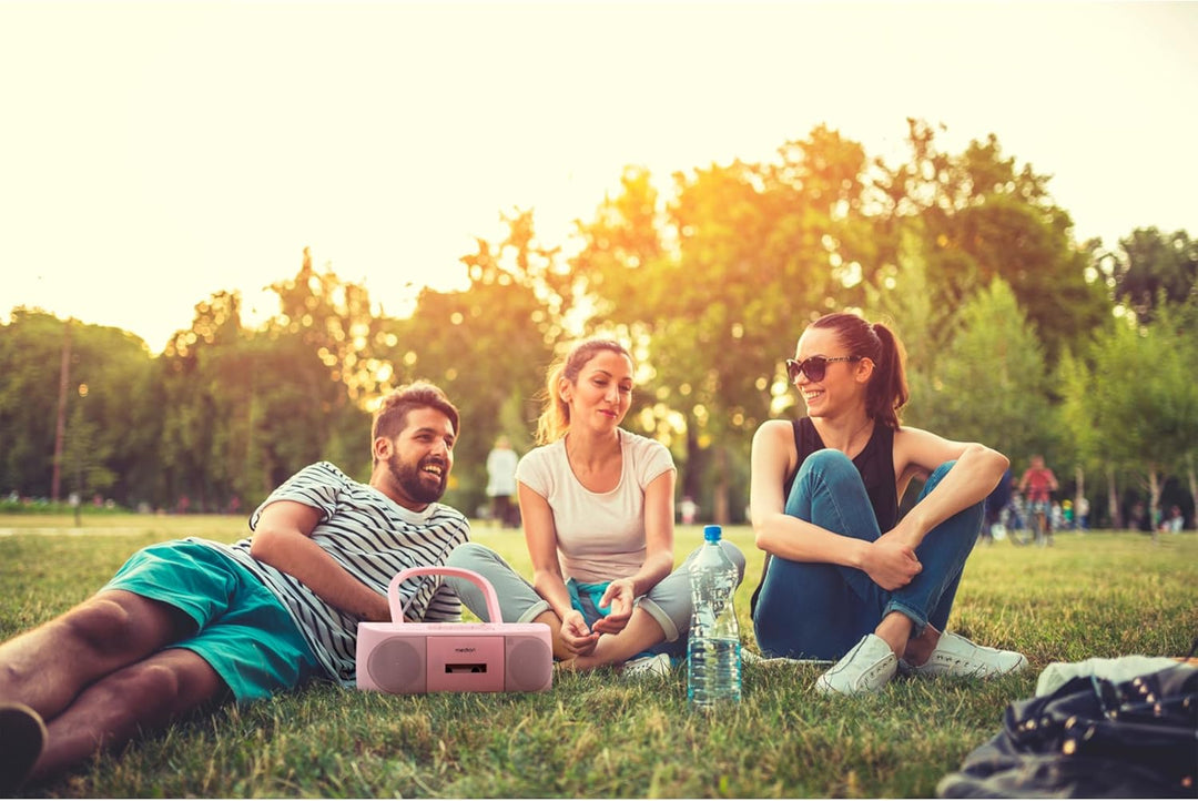 MEDION E65010 Stereoradio (CD-Player, Kassette, USB Anschluss, AUX Audioeingang, MP3-Widergabe. UKW