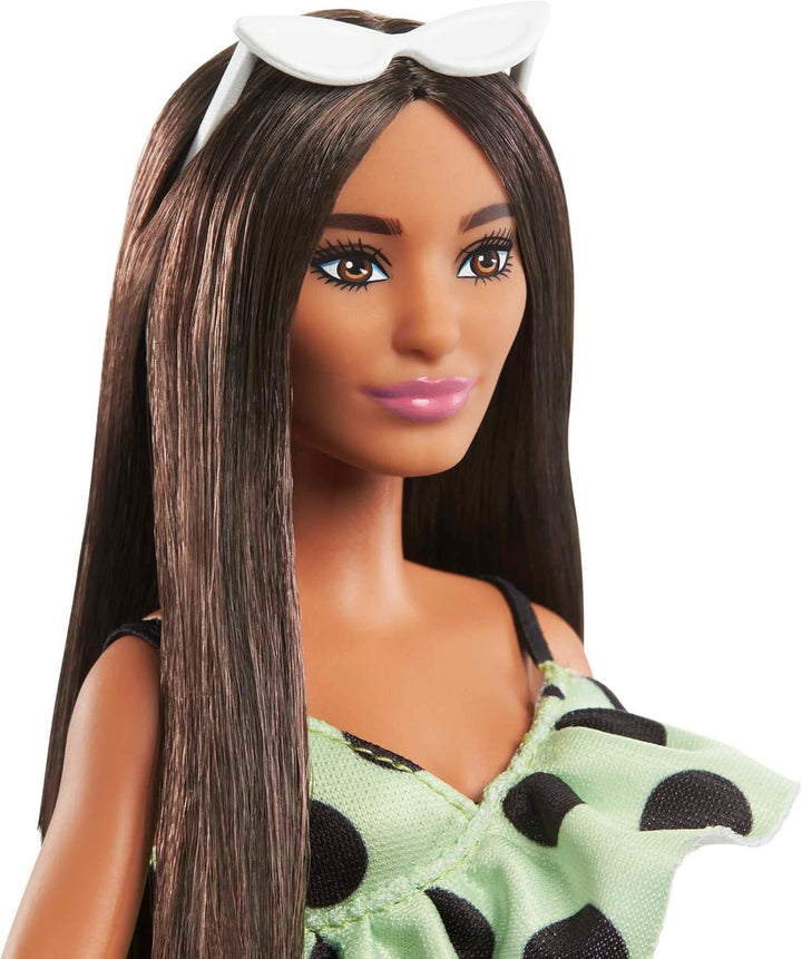 Barbie-Puppe Fashionistas, Puppe mit dunkelbraunen Haaren, mintgrünem und schwarz gepunktetem Overal