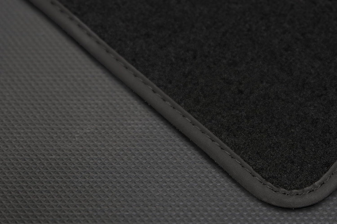 Kovvar Fussmatten passend für Mercedes Vito 110 | 1996-1999 | Ausführung: | 1-teilig | Material: Com