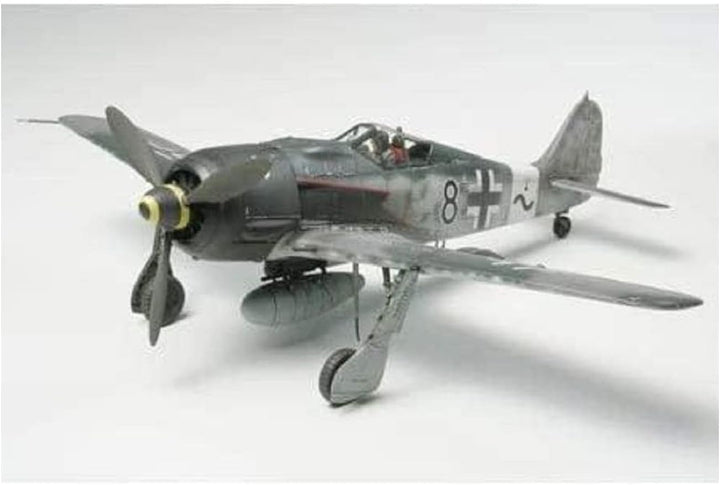 Tamiya 300061095 - 1:48 WWII Deutsche Focke Wulf Fw190 A-8/A-8R2