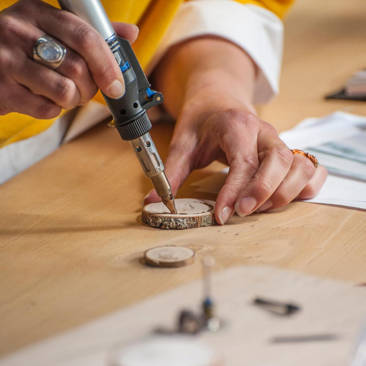 Dremel 2000 VersaTip Lötkolben - Brennkolben und Löt-Set (mit 7 Wechselspitzen zum Löten, Heissschne