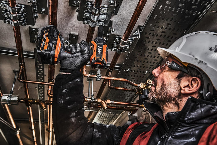 AEG 18 V PRO18V Brushless Akku-Schlagschrauber BSS18C12ZB6-0 (max. Drehmoment 300 Nm, 1/2 Zoll Vierk