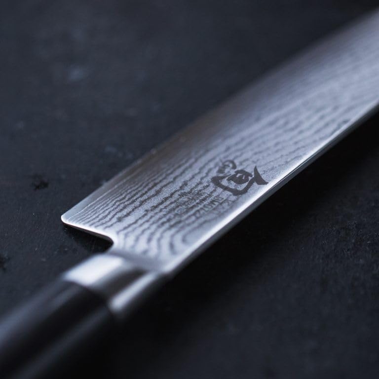 Kai Europe Shun Classic Dreambox DM-W23, 20 cm Shun Kochmesser DM-0706 + originale Kochschürze, 1200