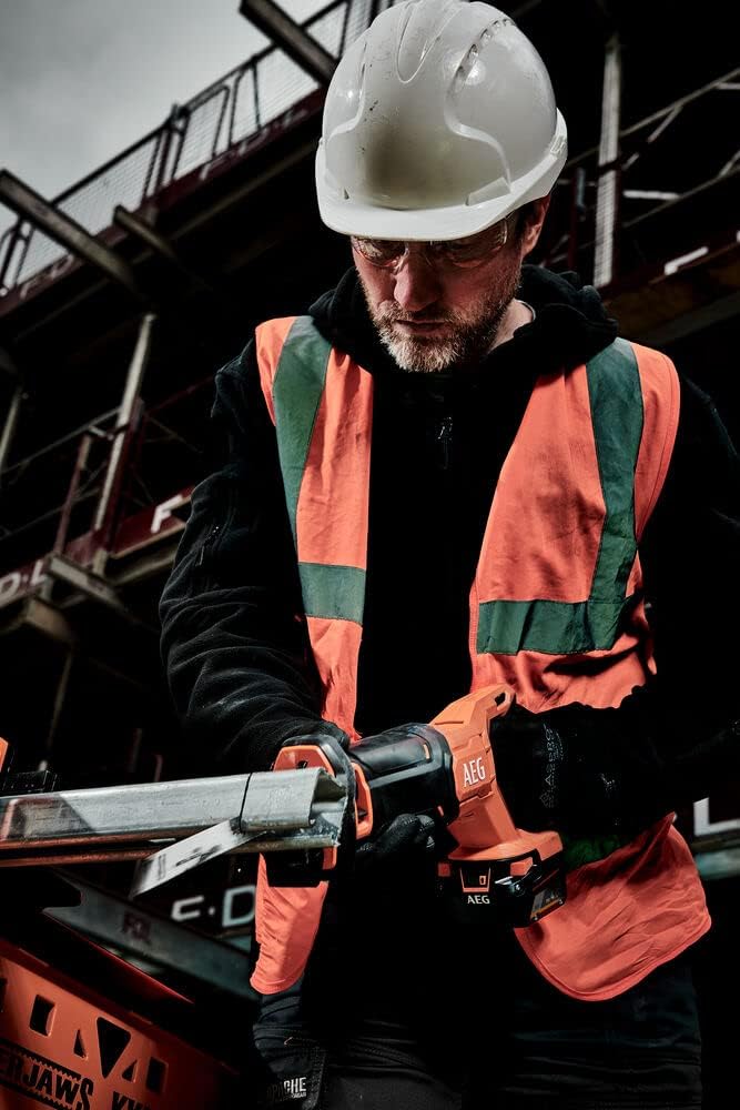 AEG 18 V PRO18V Akku-Säbelsäge BUS18C2-0 (Hublänge 28,5 mm, max. Leerlaufhubzahl 0-3.000 min-1, werk