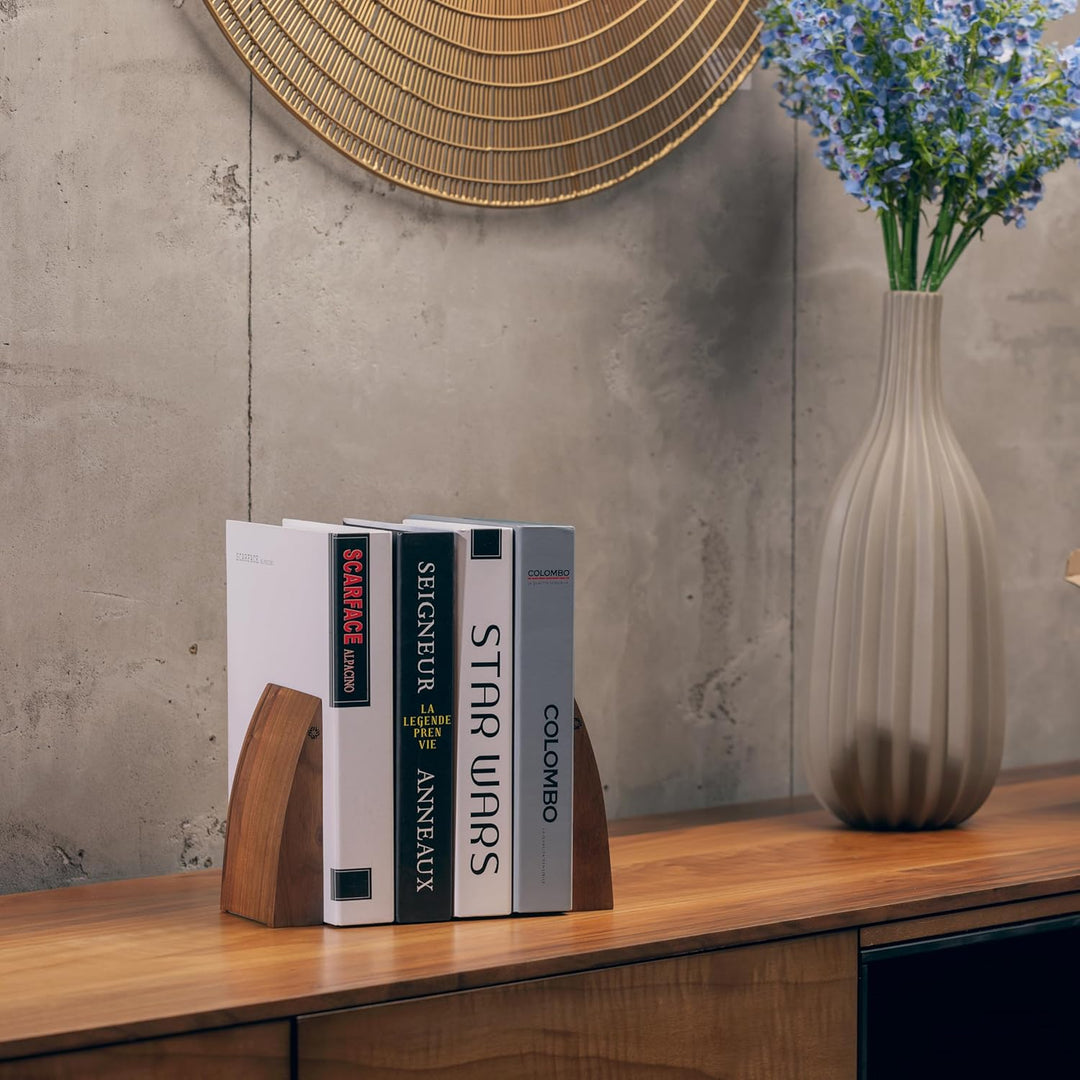 TILISMA Buchstützen für Regale – Handgefertigte Buchstützen aus Holz mit Metallsockel, Walnussbaum –