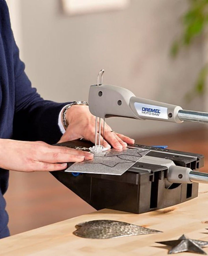 Dremel MS20 Moto-Saw Dekupiersäge, kompakte 2-in-1-Tischkreissäge (70 W) mit 1 Zubehörteil und 5 Säg