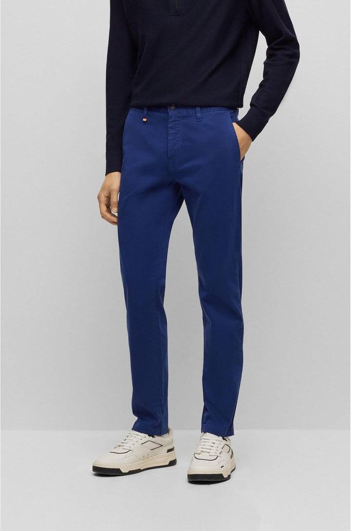 BOSS Herren Schino-Taber-1 D Tapered-Fit Chino aus überfärbtem Baumwoll-Satin mit Elasthan-Anteil Du