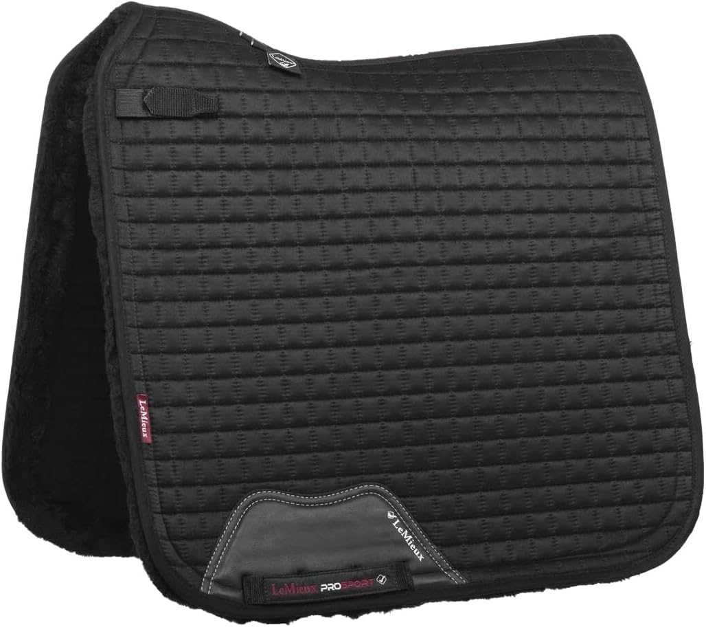 LeMieux Merino Plus Sensitive Lammfell Dressur-Schabracke, Schwarz, L, Schwarz