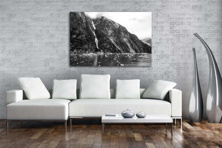 deyoli Tracy Arm Fjord in Alaska Effekt: Schwarz/Weiss im Format: 80x60 als Leinwandbild, Motiv fert