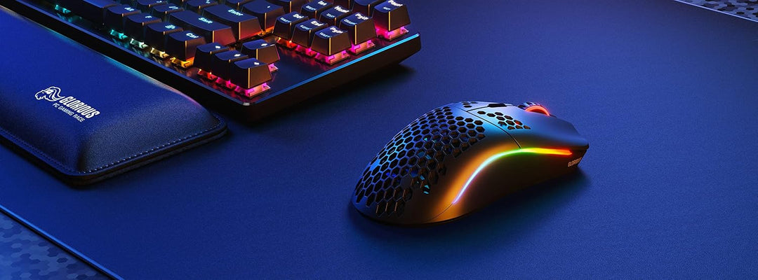 Glorious Gaming Model O Wireless Gaming Mouse – Superleichte 69 g, Wabendesign, RGB-Beleuchtung, bei