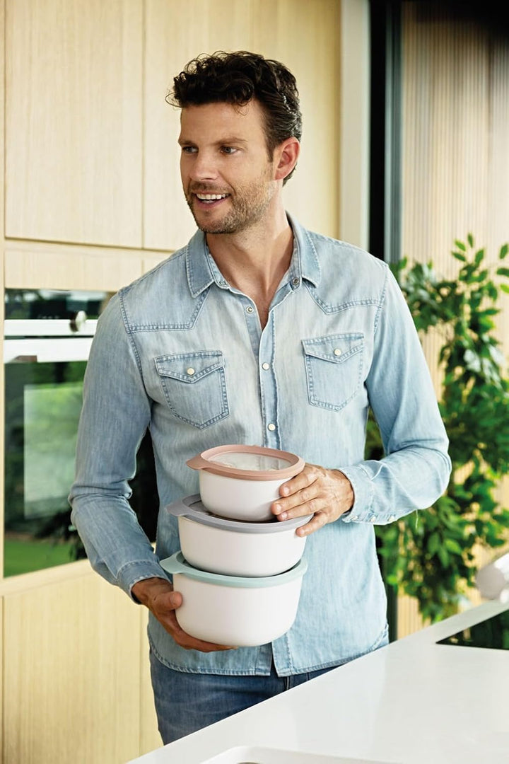 Berghoff 3950220 Set mit 3 stapelbaren Lebensmittelbehältern, Deckel aus Silikon, geeignet für Kühls