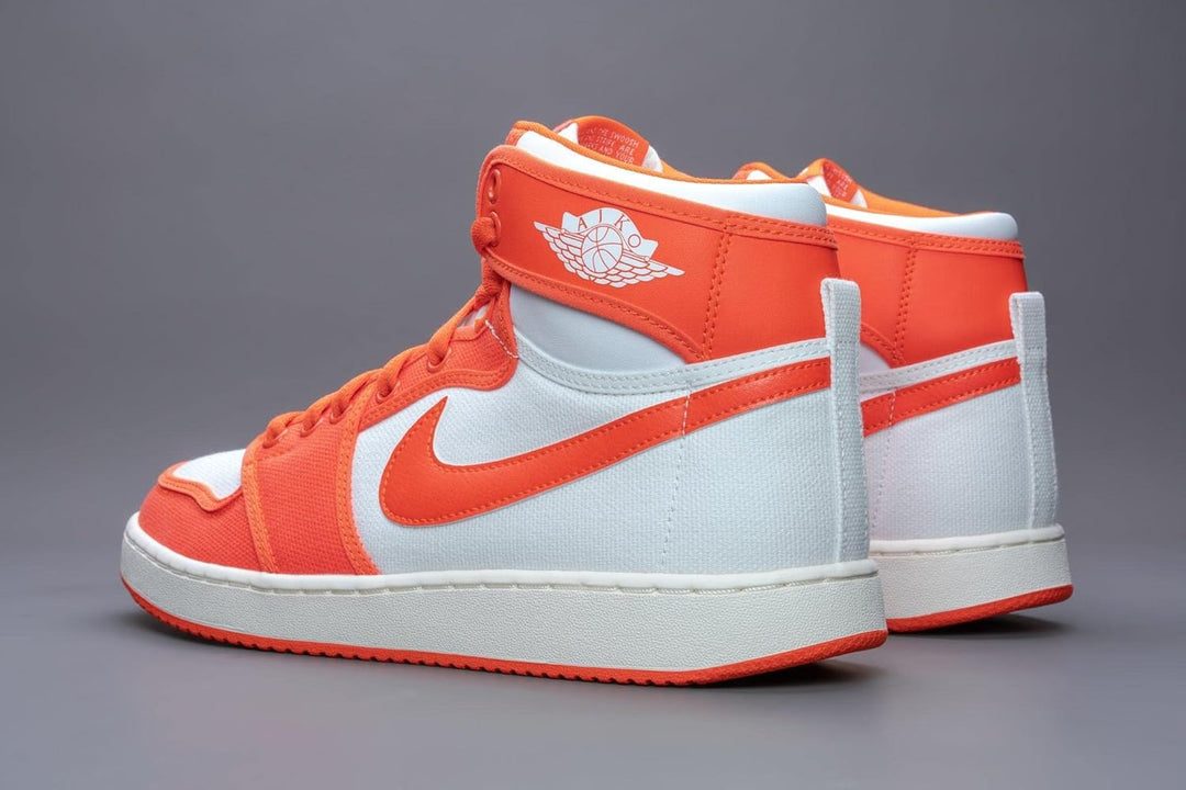 Nike Air Jordan 1 Mid, Herren-Turnschuhe, Volt Black Sail, 42.5 EU 43 EU Rush Orange Weiss Segel, 43