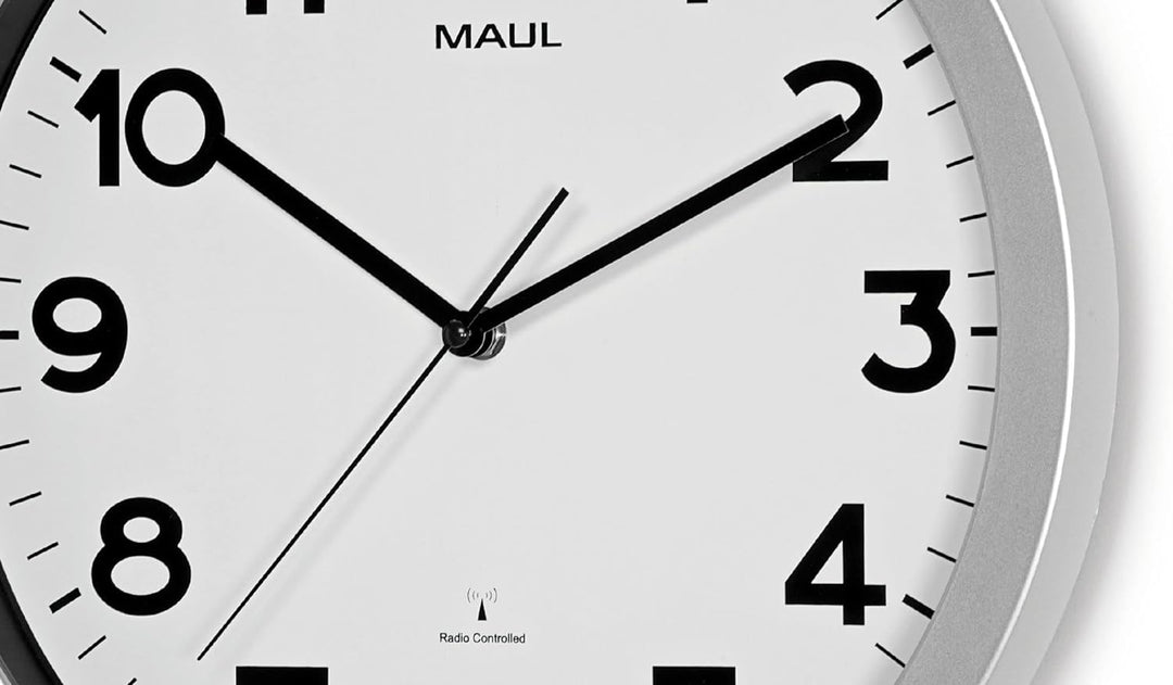 Maul Wanduhr MAULstep Ø 35 cm | Funkuhr mit automatischer Zeiteinstellung | ideal für Wohnzimmer, Sc